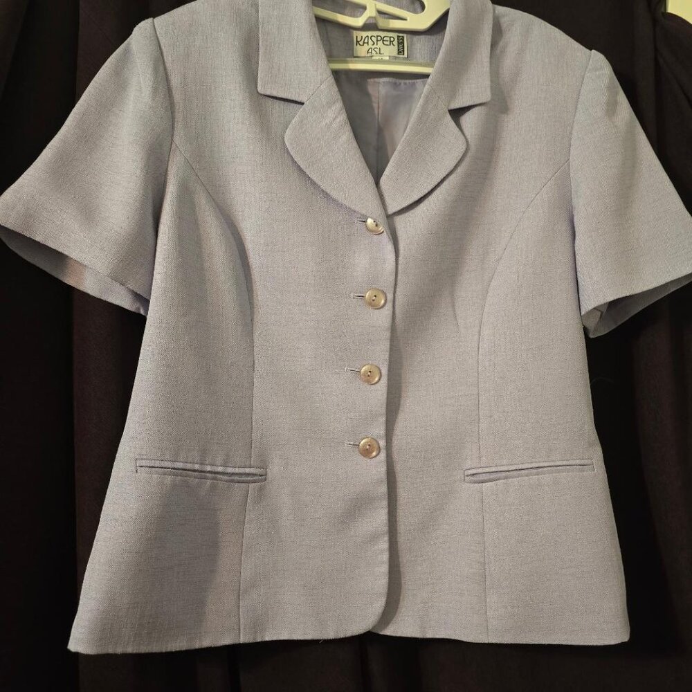 14 Kasper A.S.L Petite Lavender Short Sleeve Lined Buttoned-down Blazer